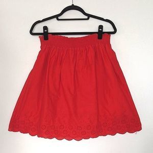 🍏 Old navy lace trimmed skirt Sm